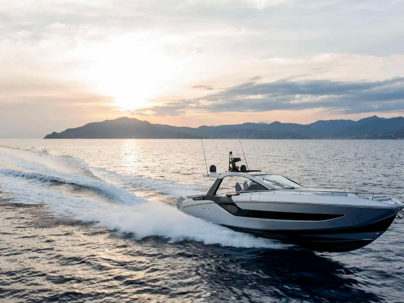 Azimut 48