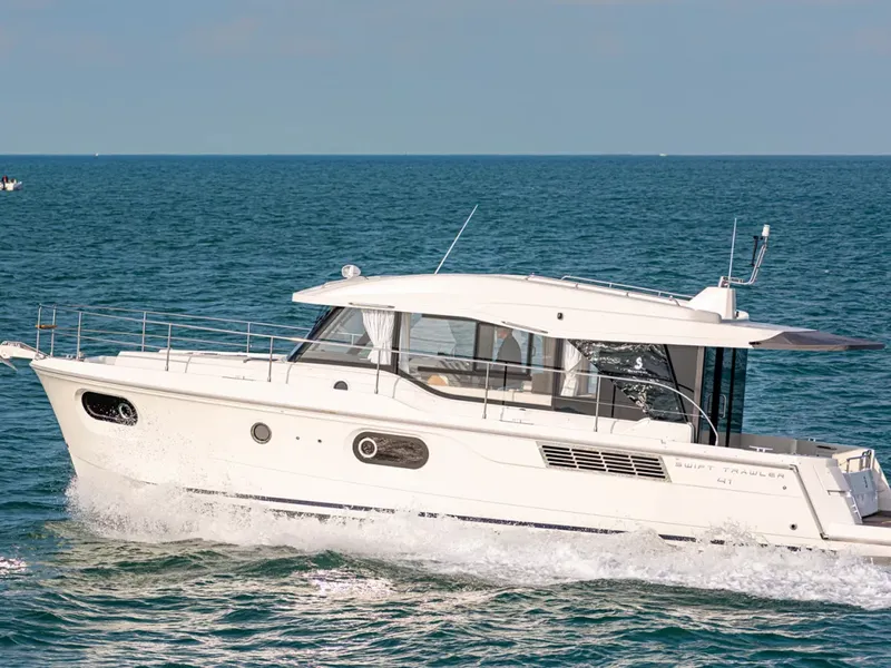 Benetau Swift Trawler 41 Sedan