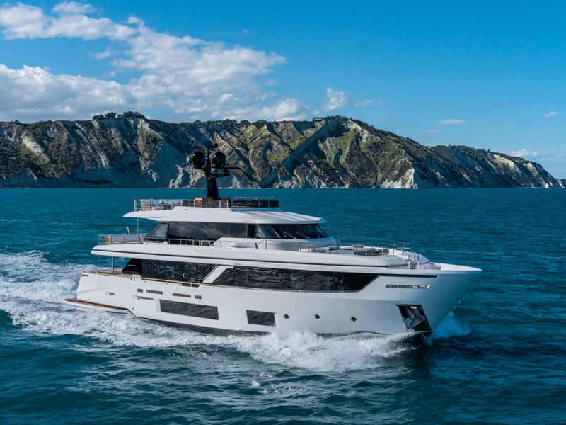 Custom Line NAVETTA 30