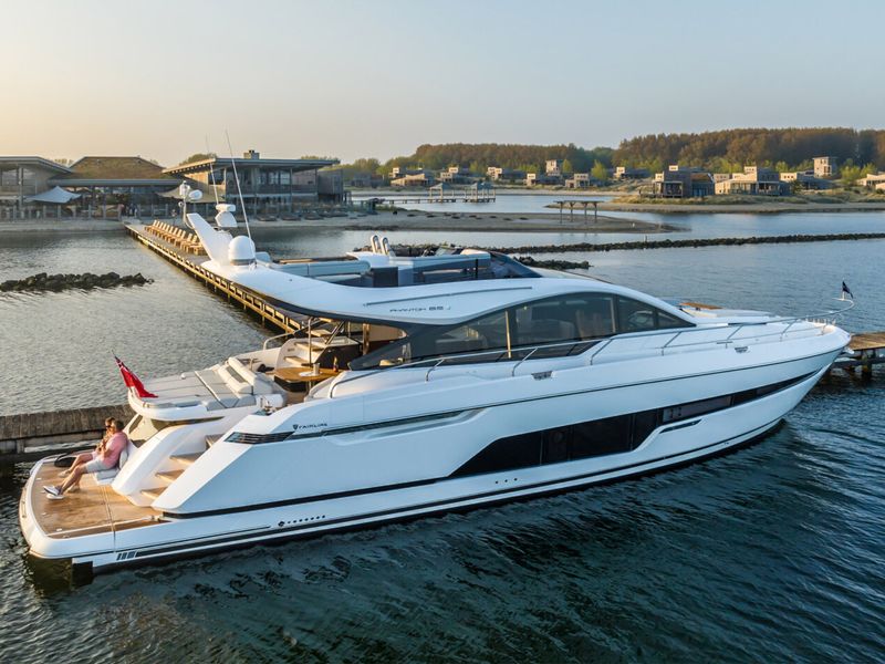 Fairline Phantom 65