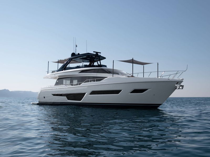 Ferretti 780