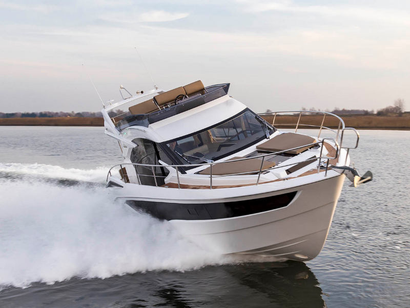 Galeon 360 FLY