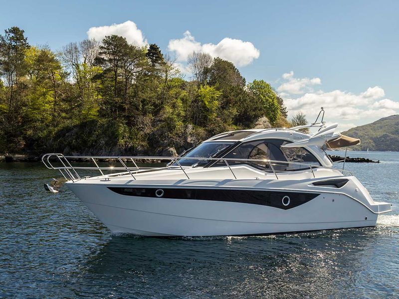 Galeon 305 HTS