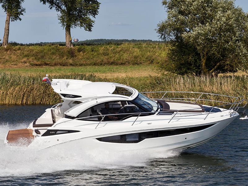 Galeon 335 HTS