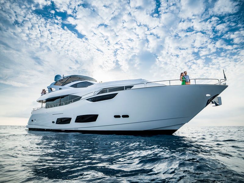 Sunseeker 95 Yacht