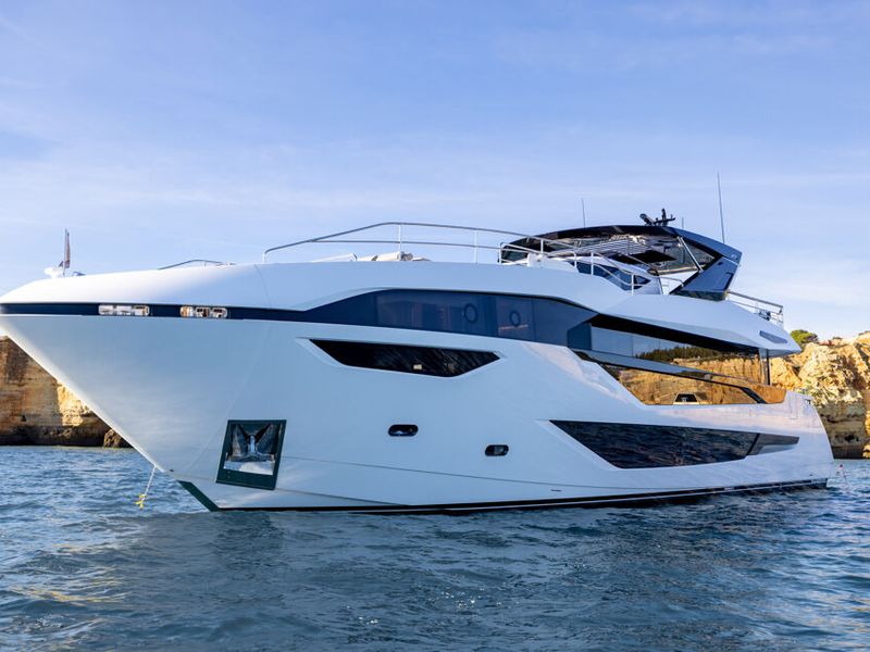 Sunseeker 100 Yacht