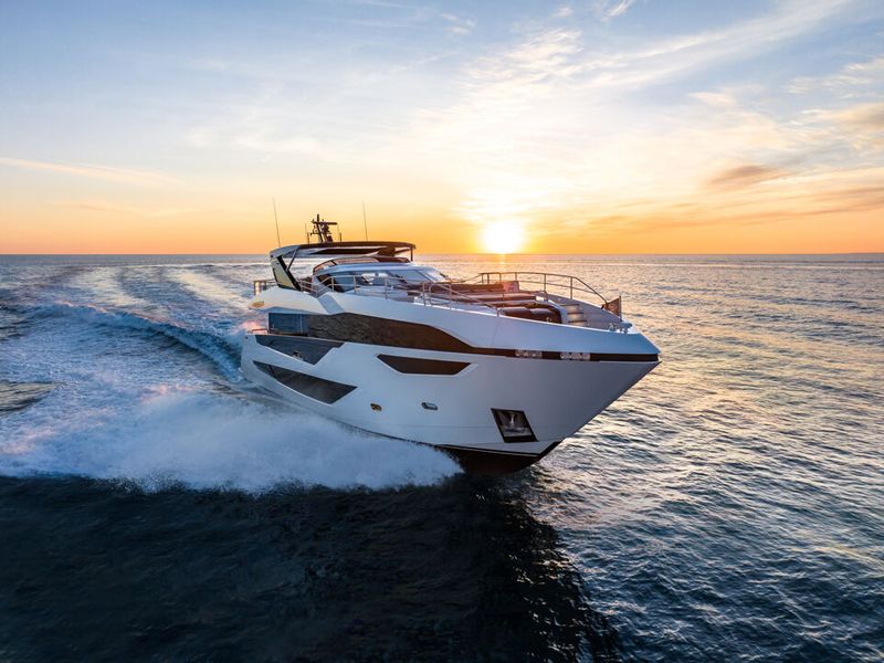 Sunseeker 100 Yacht