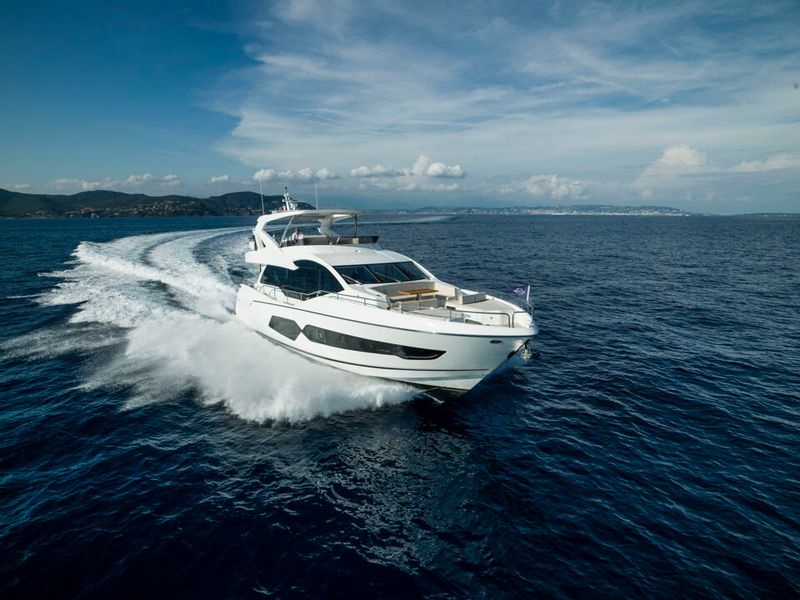 Sunseeker 76 Yacht