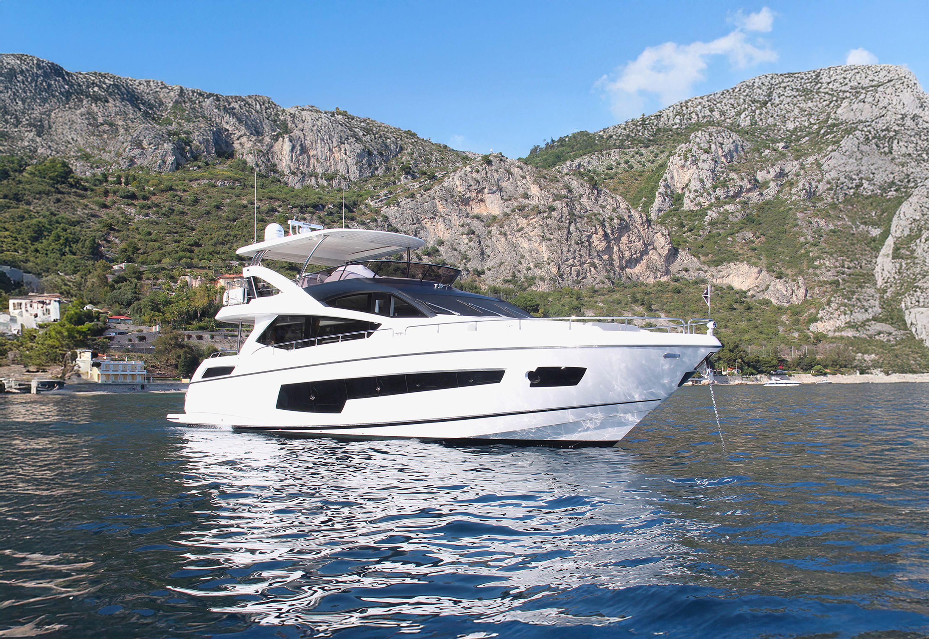 Sunseeker 75 Yacht