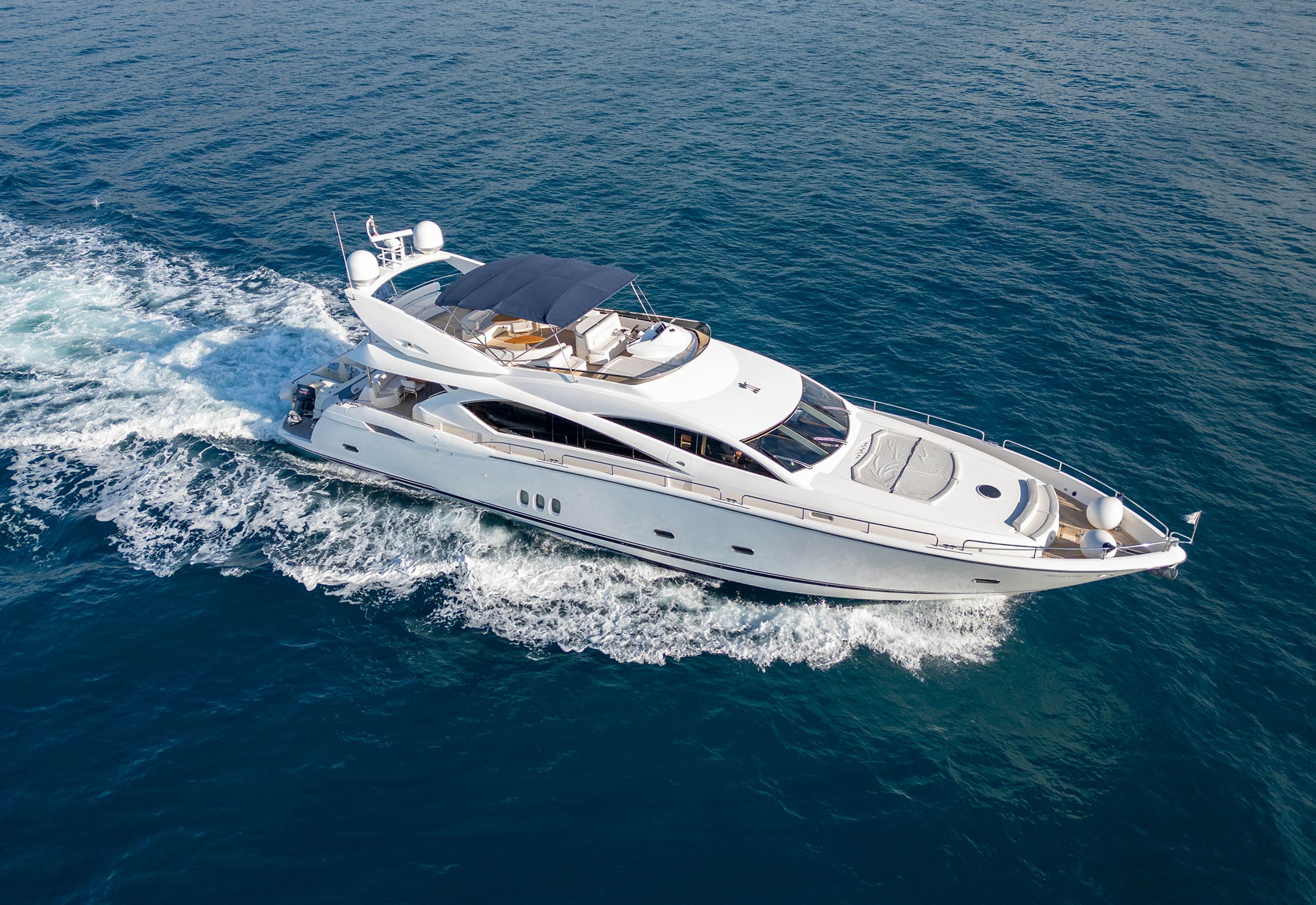 Sunseeker 82 Yacht