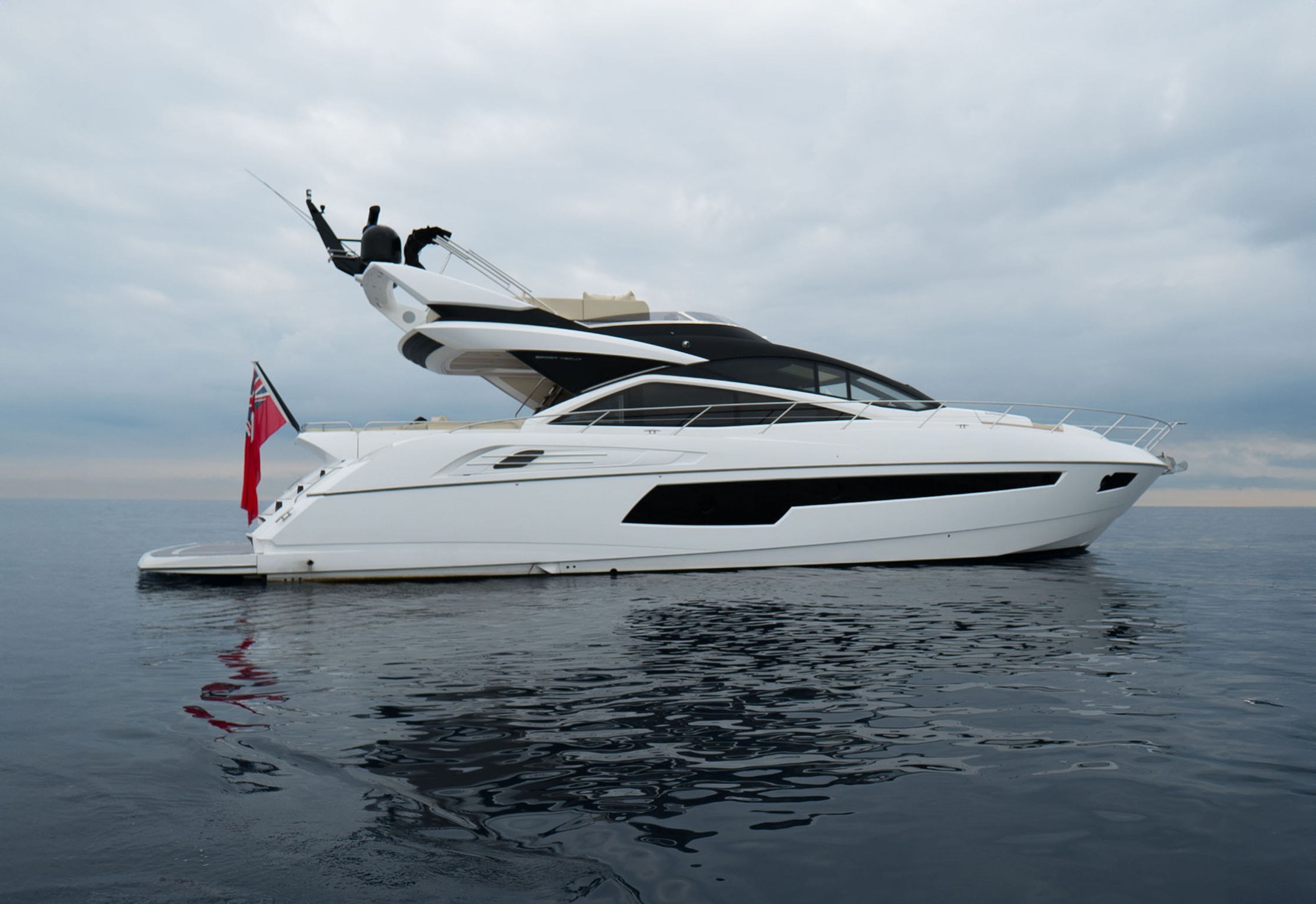 Sunseeker 68 Sport Yacht