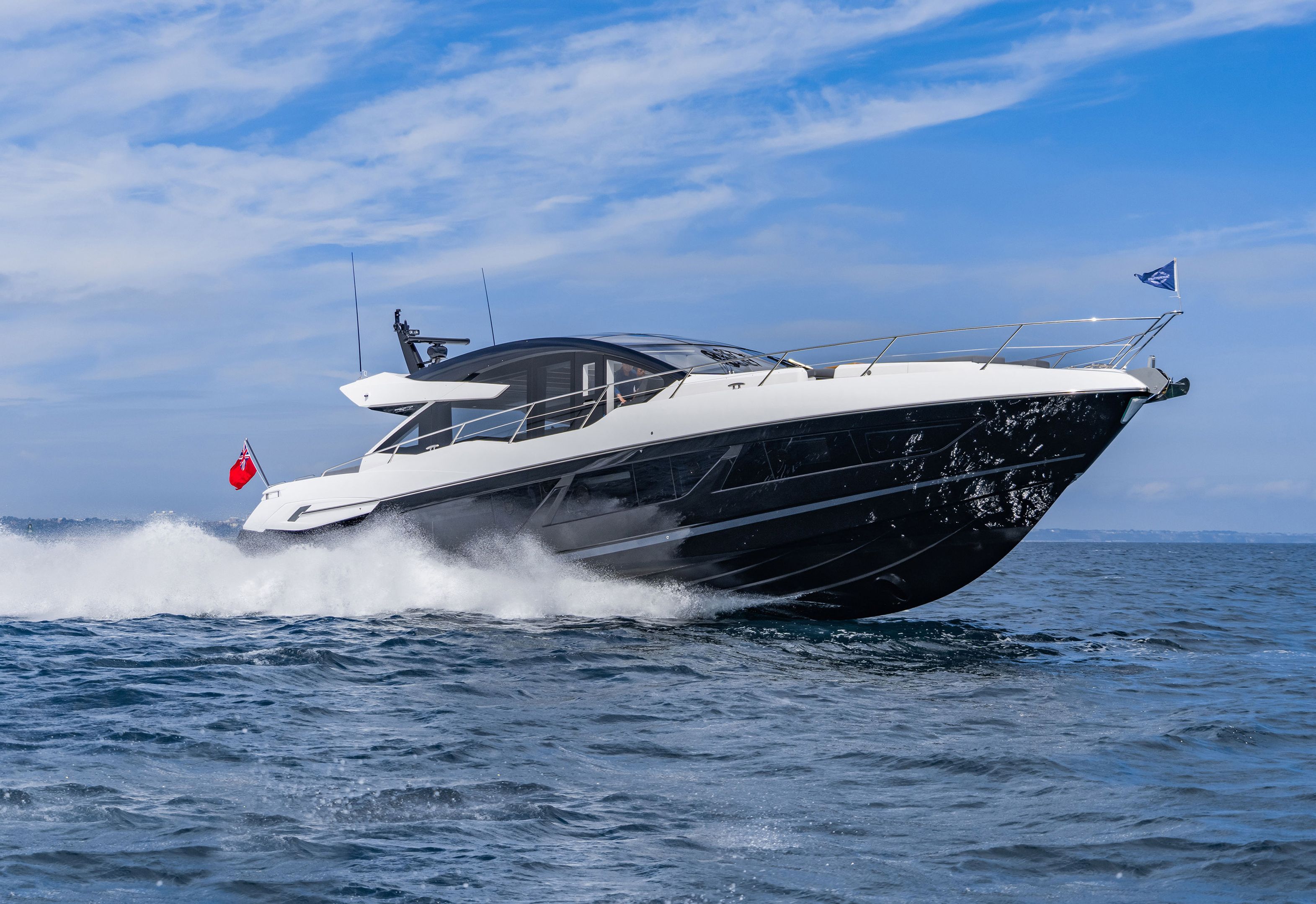 Sunseeker Predator 74 XPS