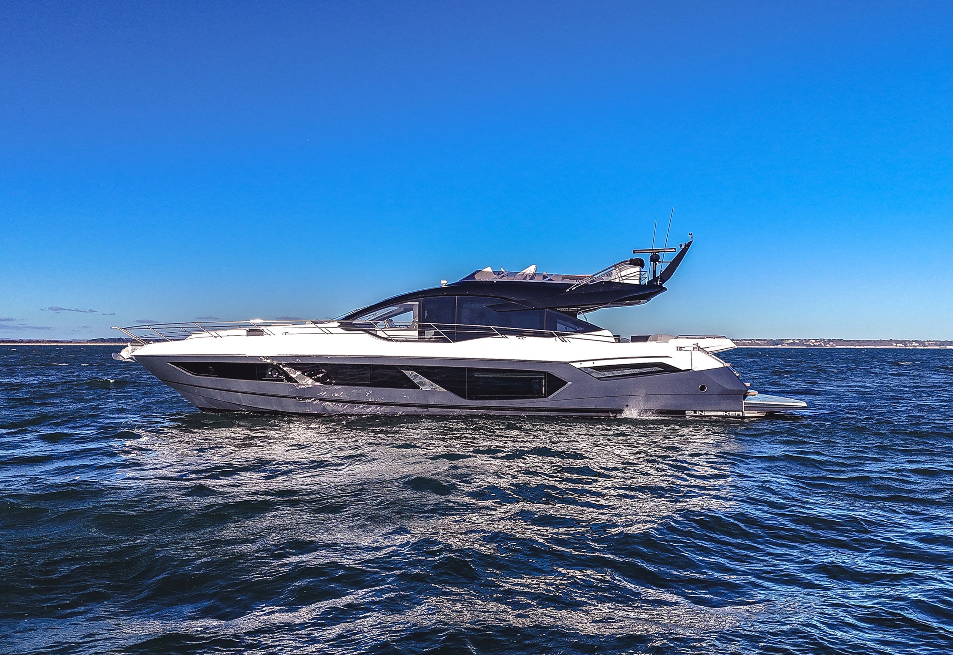 Sunseeker 75 Sport Yacht