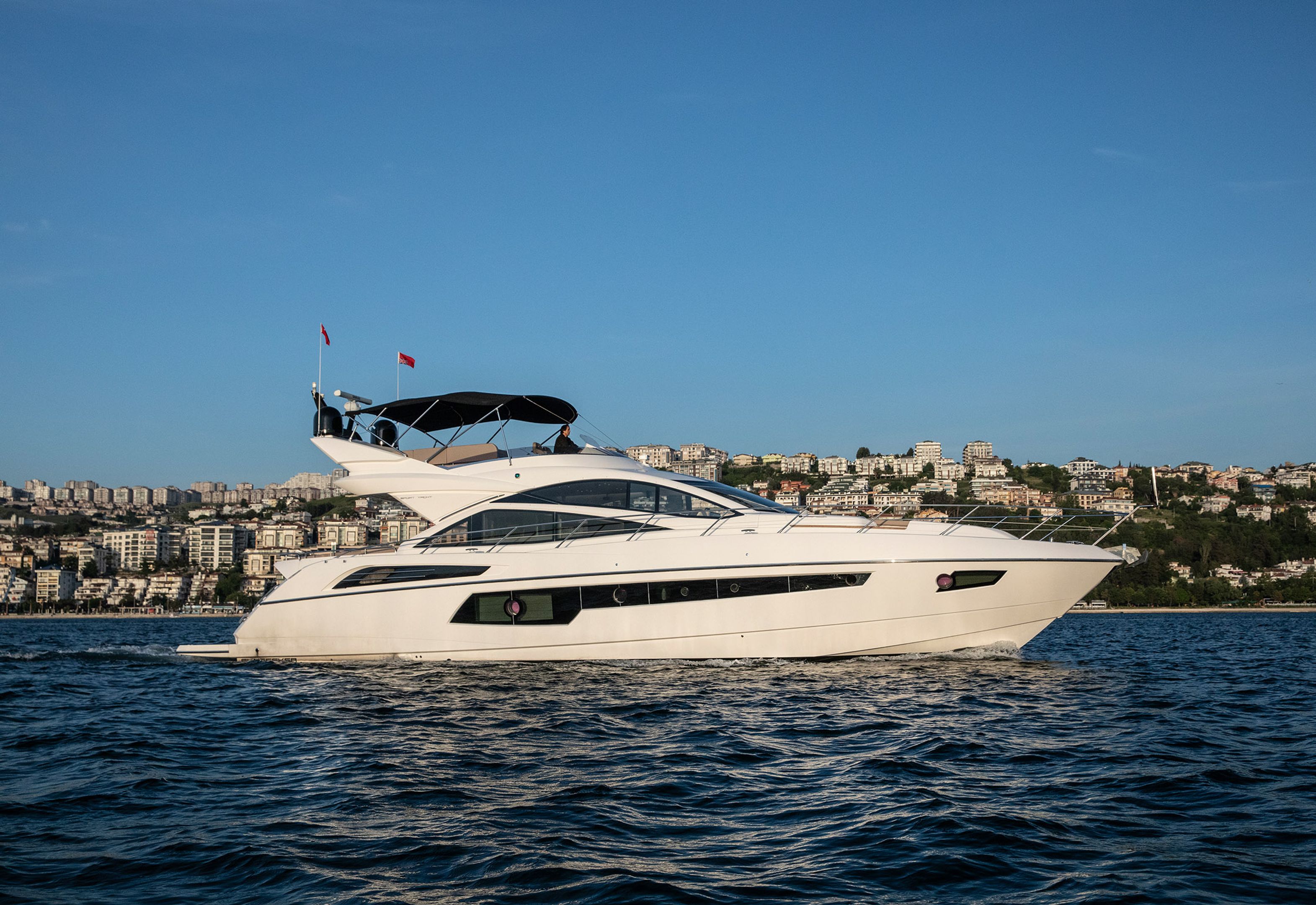 Sunseeker 68 Sport Yacht