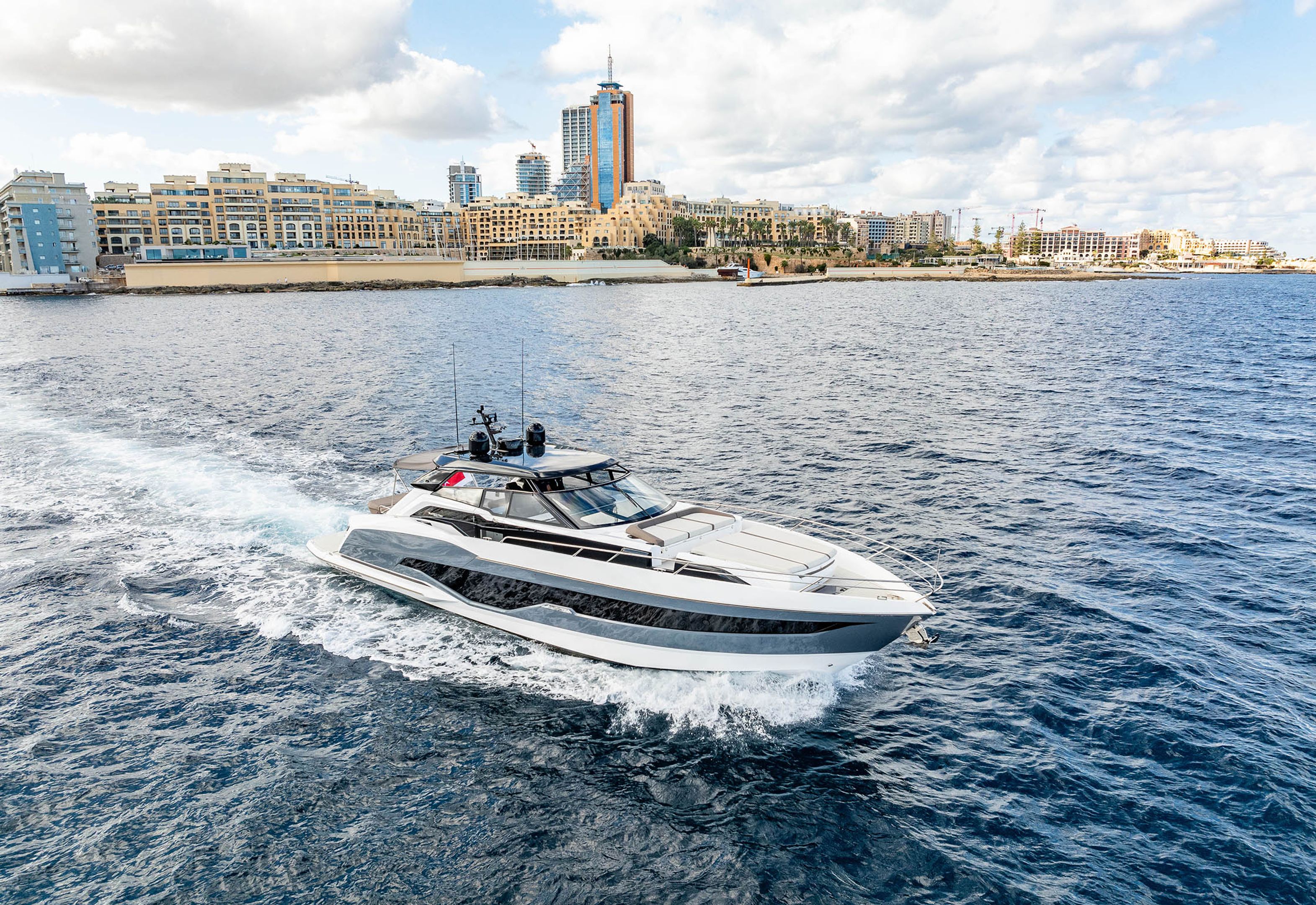 Sunseeker Superhawk 55