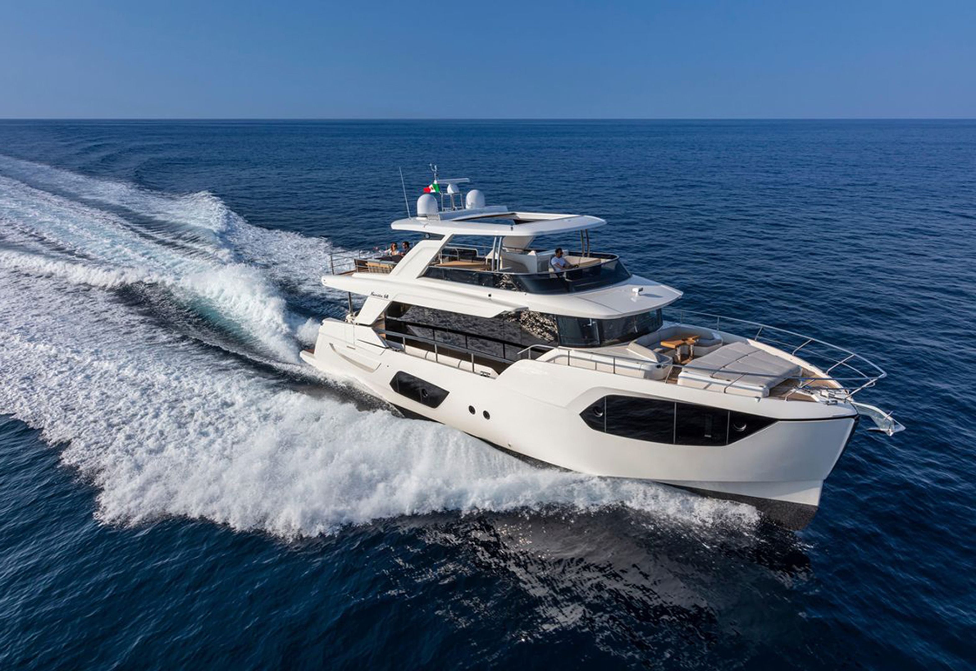 Absolute Navetta 68