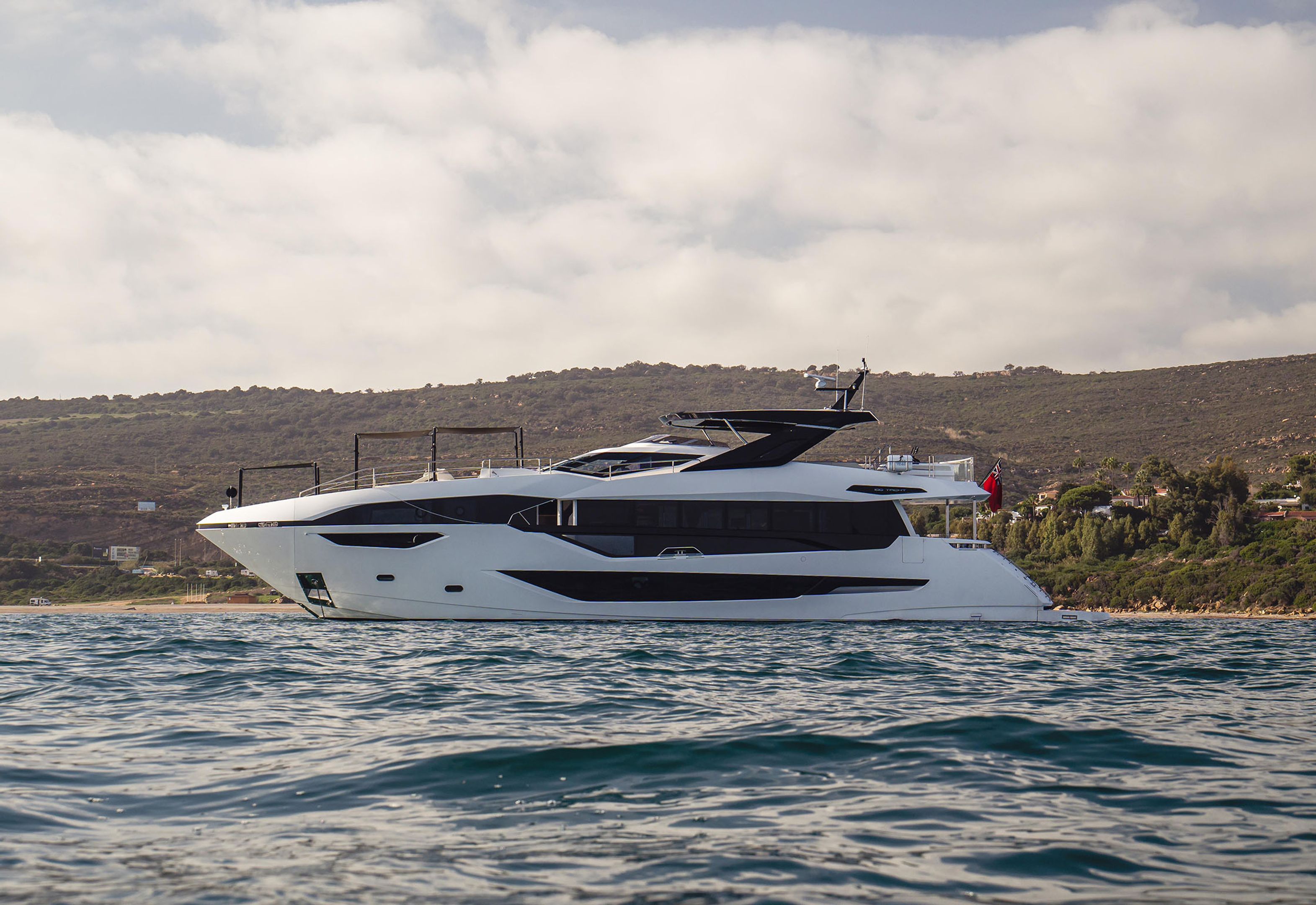 Sunseeker 100 Yacht