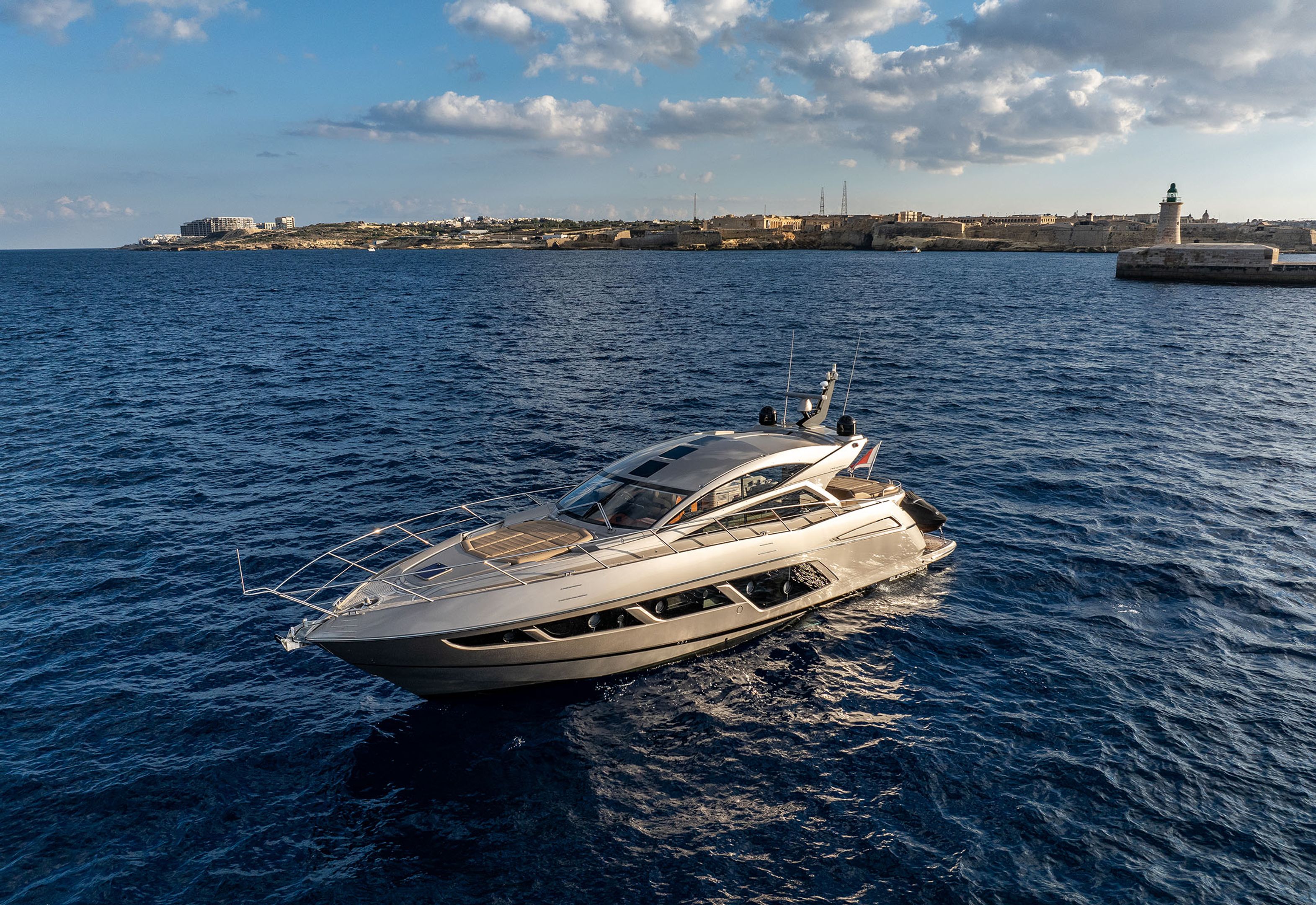 Sunseeker Predator 57