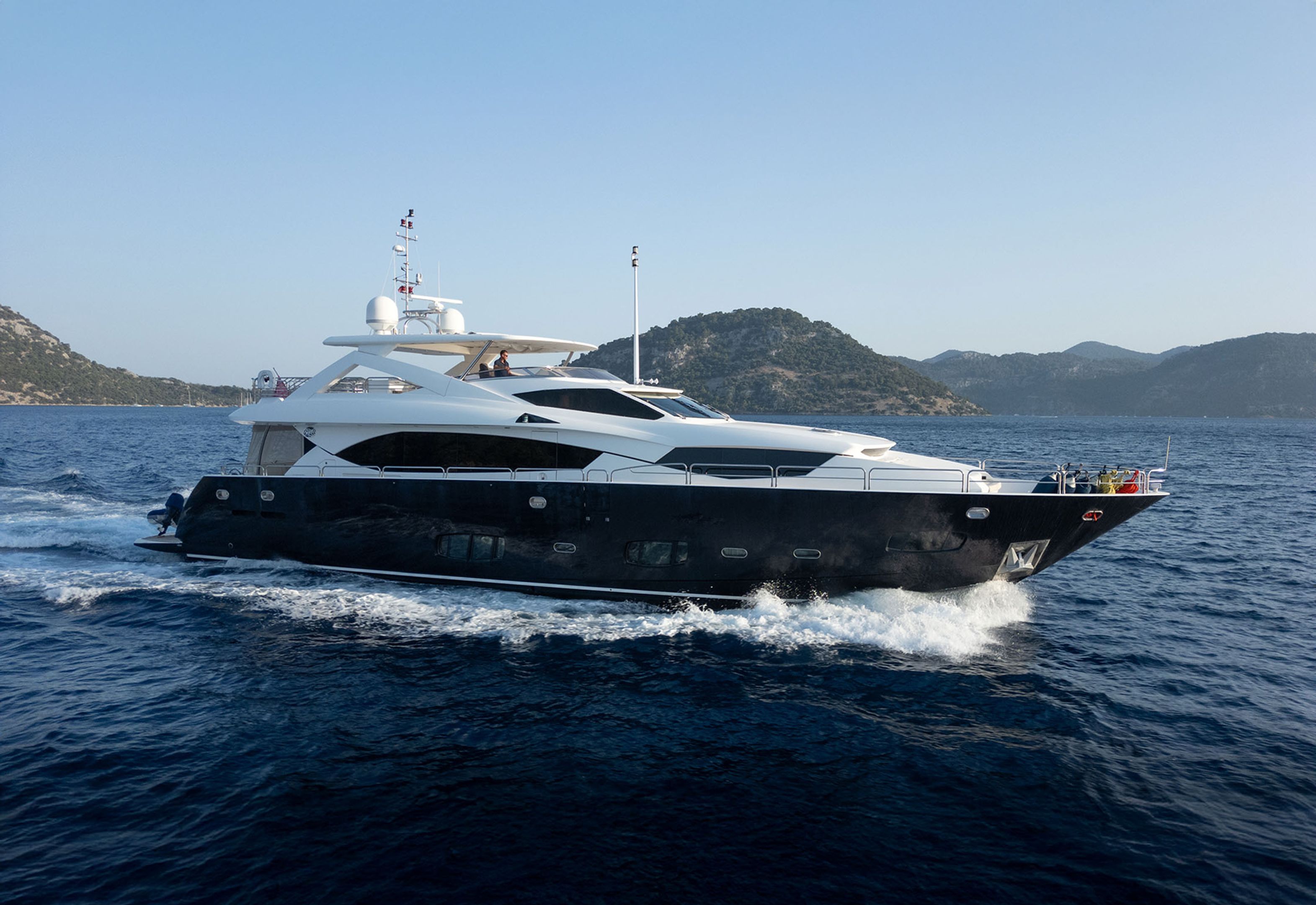 Sunseeker 30 Metre Yacht